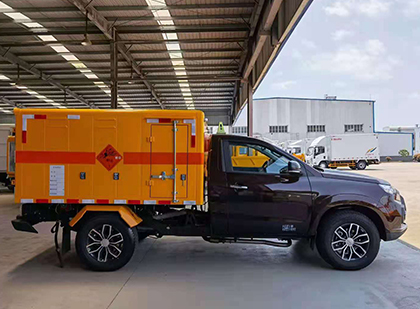 莱山爆破器材运输车